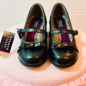 Girl Uniform Shoes. Size 12. New with Tags.